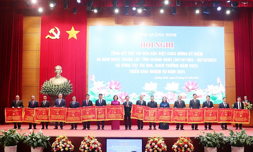 Quảng Ninh: Nhiều tập thể cá nhân được thưởng huân chương