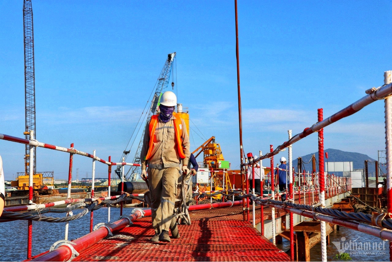 Cầu gần 5.000 tỷ nối Đồng Nai và Bà Rịa - Vũng Tàu sau 7 tháng khởi công