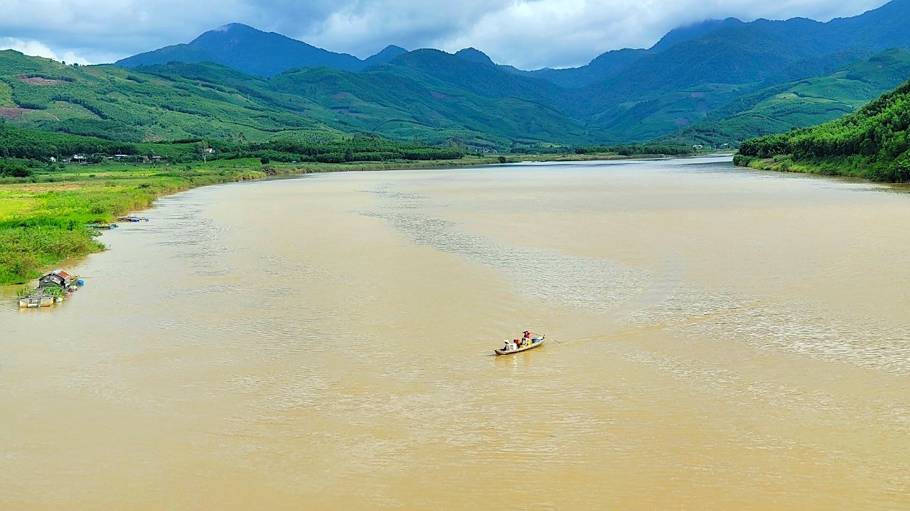 Quảng Ngãi: Gần 31 tỷ đồng nạo vét lòng hồ thủy lợi Thạch Nham