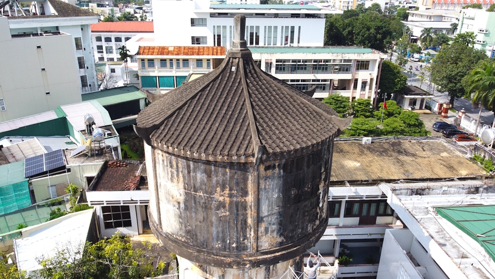 Thành phố Quảng Ngãi: Biến tháp nước bỏ không thành công trình chiếu sáng nghệ thuật