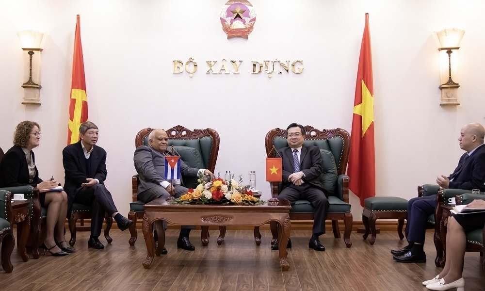 Bộ trưởng Nguyễn Thanh Nghị tiếp Đại sứ đặc mệnh toàn quyền Cộng hòa Cuba tại Việt Nam