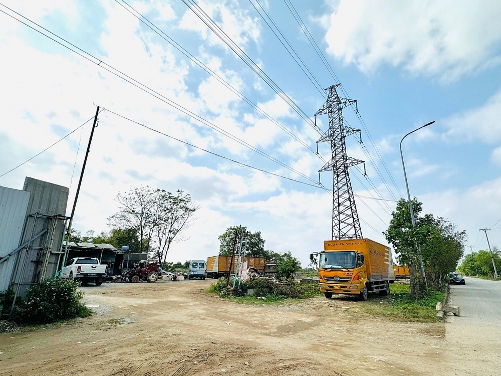Mê Linh (Hà Nội): Nhiều khu đất Khu công nghiệp Quang Minh có dấu hiệu xây dựng và sử dụng sai mục đích