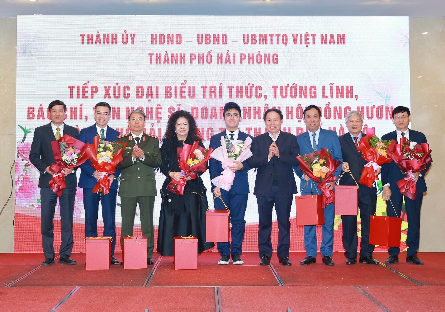 Vinh danh 15 “hiền tài” đồng hương Hải Phòng tại Hà Nội 2023