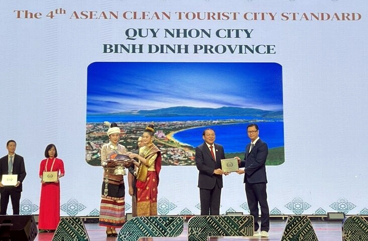 Quy Nhơn được vinh danh Thành phố du lịch sạch ASEAN 2024