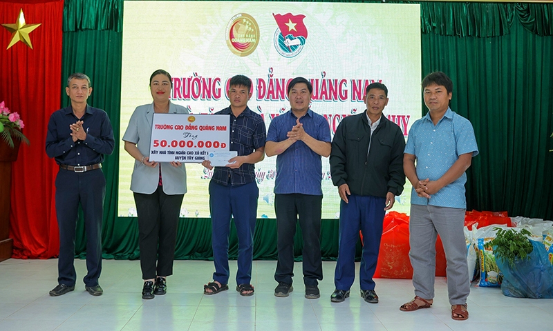 Trường Cao đẳng Quảng Nam xây nhà tình nghĩa giúp người dân xã vùng cao Tr’Hy
