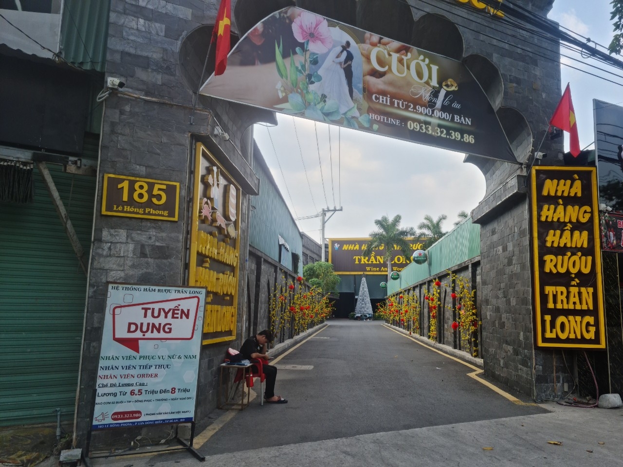 Bình Dương: Hầm rượu Trần Long chưa tháo dỡ công trình không phép vẫn hoạt động rầm rộ