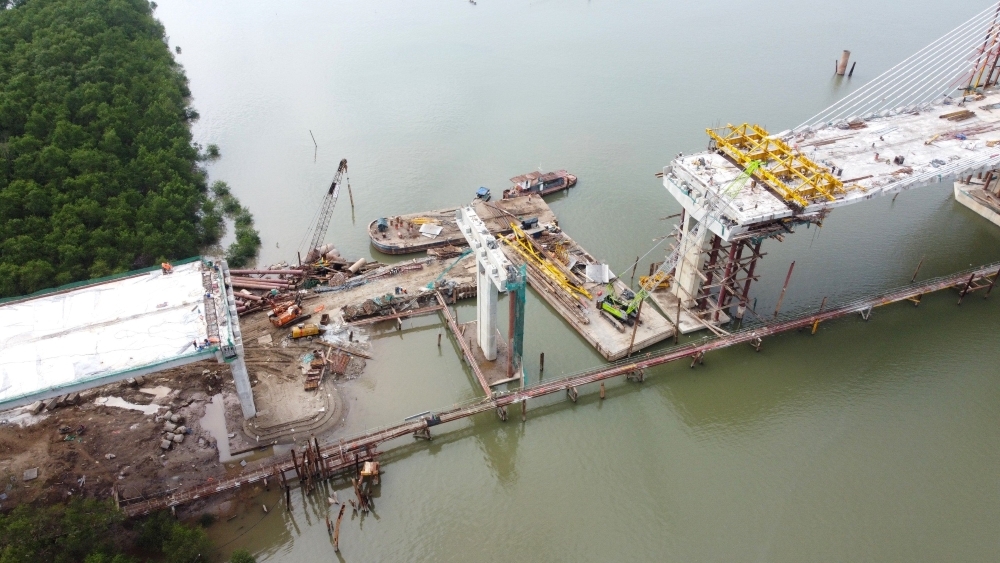Cầu nghìn tỷ nối Hải Phòng với Quảng Ninh thành hình ngày cận Tết Nguyên đán