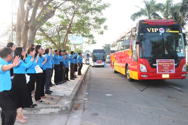 Long An: Hơn 1.000 vé xe 0 đồng đưa công nhân lao động về quê đón Tết