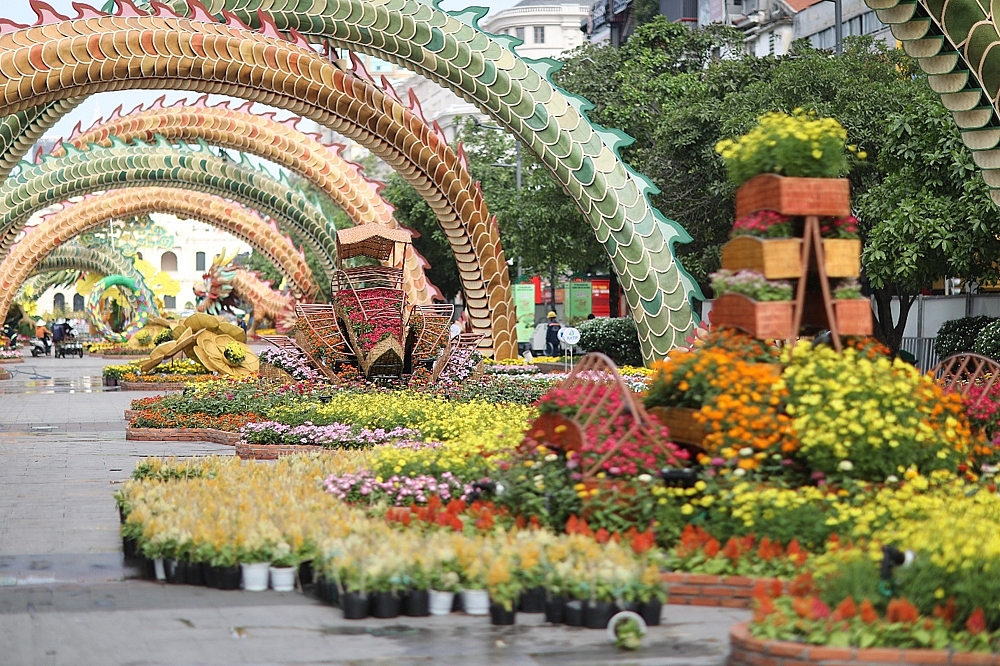 Thành phố Hồ Chí Minh: Toàn cảnh đường hoa Nguyễn Huệ trước giờ khai mạc