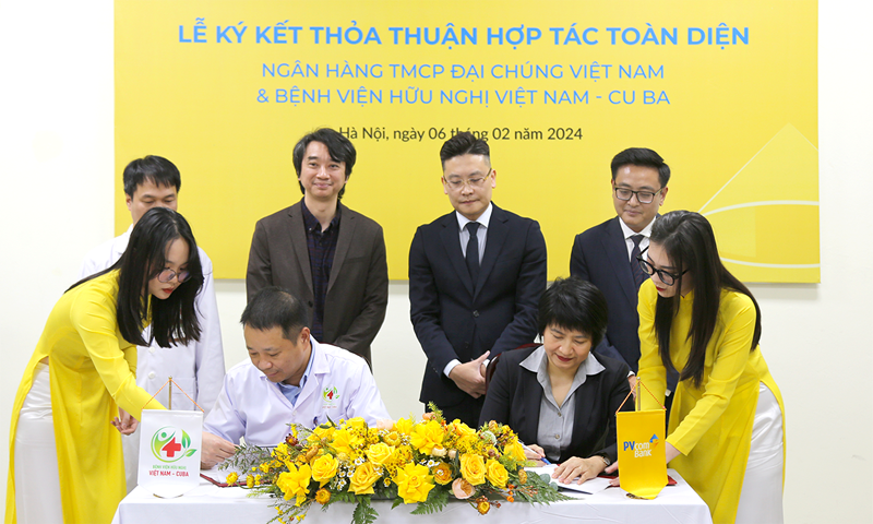 PVcomBank ký kết thỏa thuận hợp tác toàn diện với Bệnh viện Hữu nghị Việt Nam - Cu Ba
