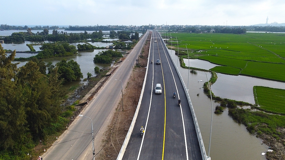 Quảng Ngãi: Thông xe cầu Quang Mỹ phục vụ người dân đi lại dịp Tết