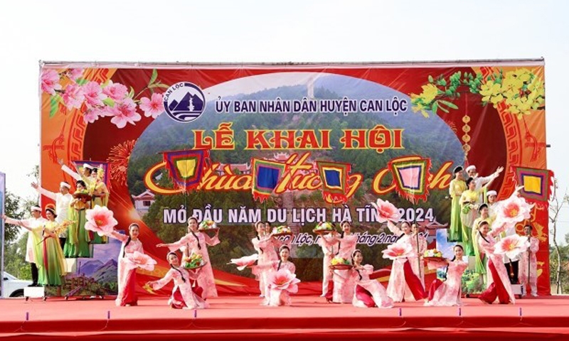 Hà Tĩnh: Mở đầu năm du lịch 2024 bằng Lễ hội chùa Hương Tích
