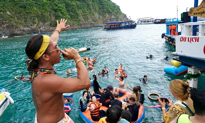 Khánh Hòa: Doanh thu du lịch đạt trên 950 tỷ đồng dịp Tết Nguyên đán 2024