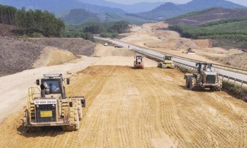 Hà Tĩnh: Còn vướng 62 vị trí móng chưa thể triển khai thi công Dự án đường bộ cao tốc Bắc - Nam