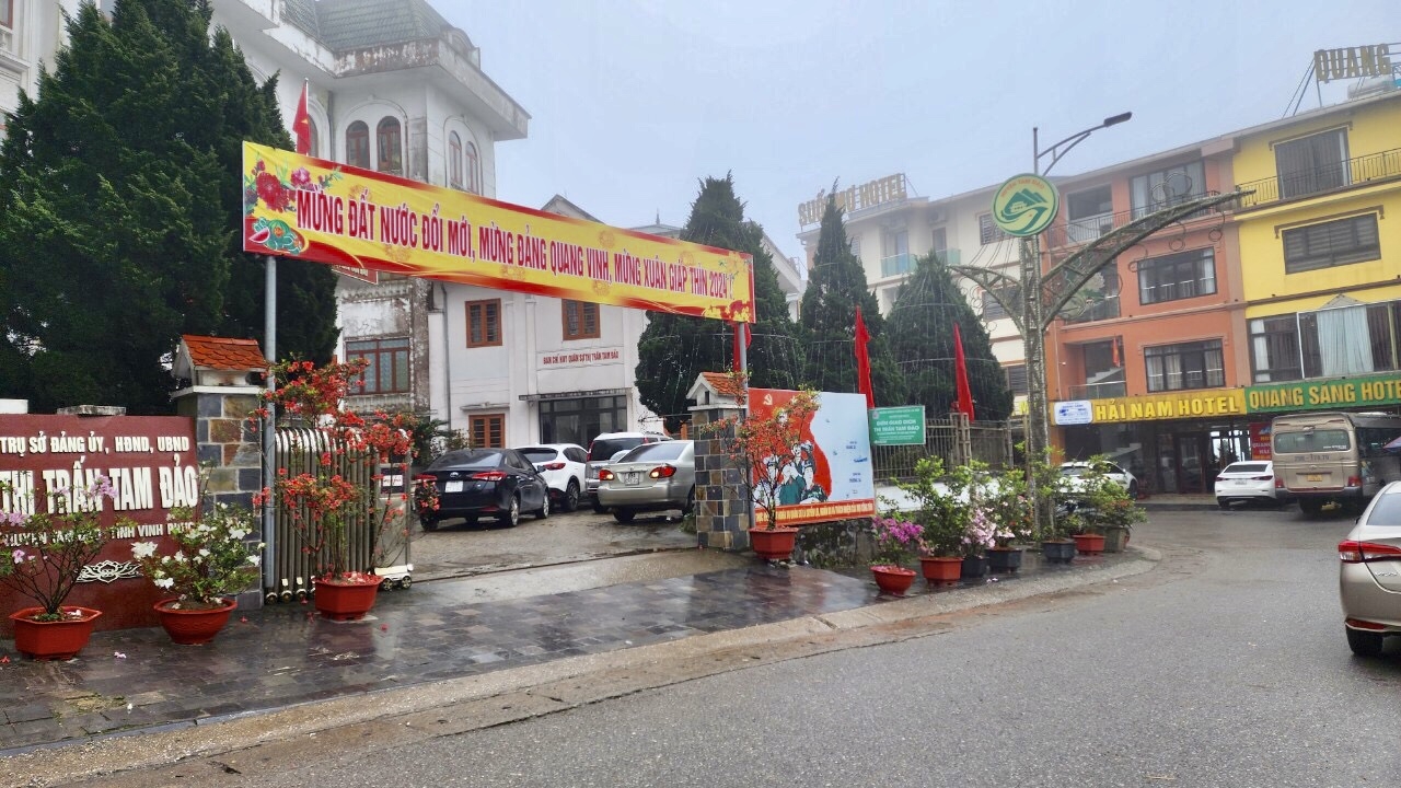 Thị trấn Tam Đảo chuẩn bị cơ sở vật chất và cảnh quan cho Lễ hội hoa đỗ quyên