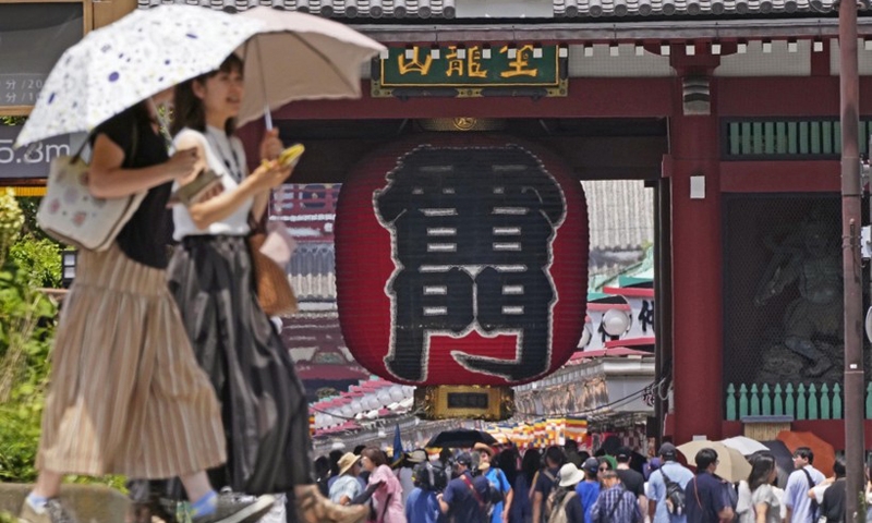 Thành phố Nhật Bản phổ biến cho cư dân nước ngoài quy định phân loại rác