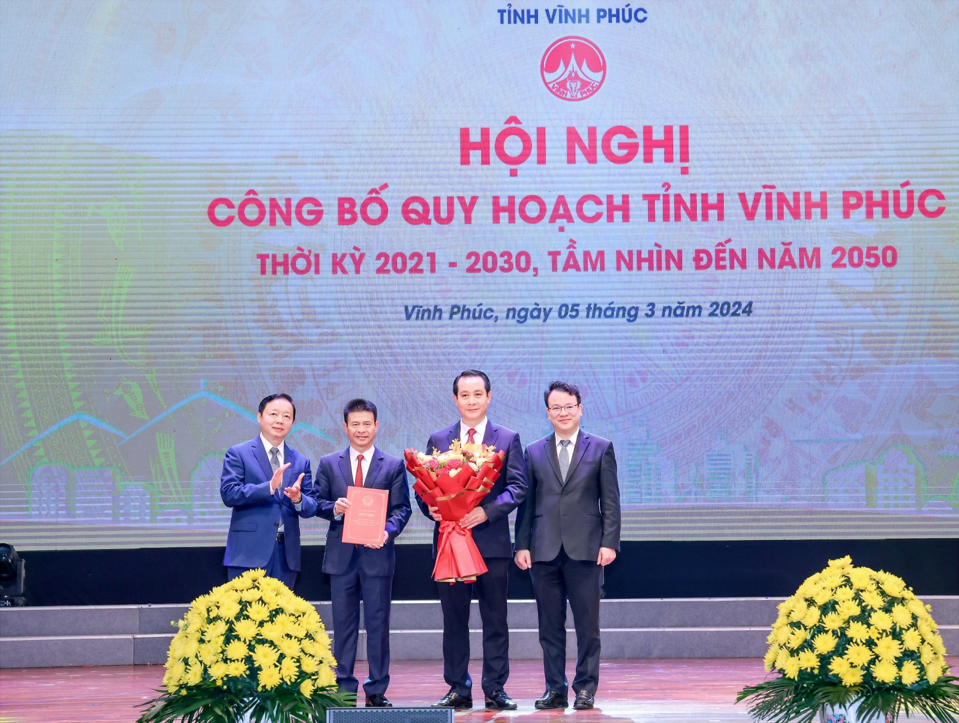 Phó Thủ tướng Trần Hồng Hà dự lễ công bố Quy hoạch tỉnh Vĩnh Phúc thời kỳ 2021 - 2030, tầm nhìn đến năm 2050