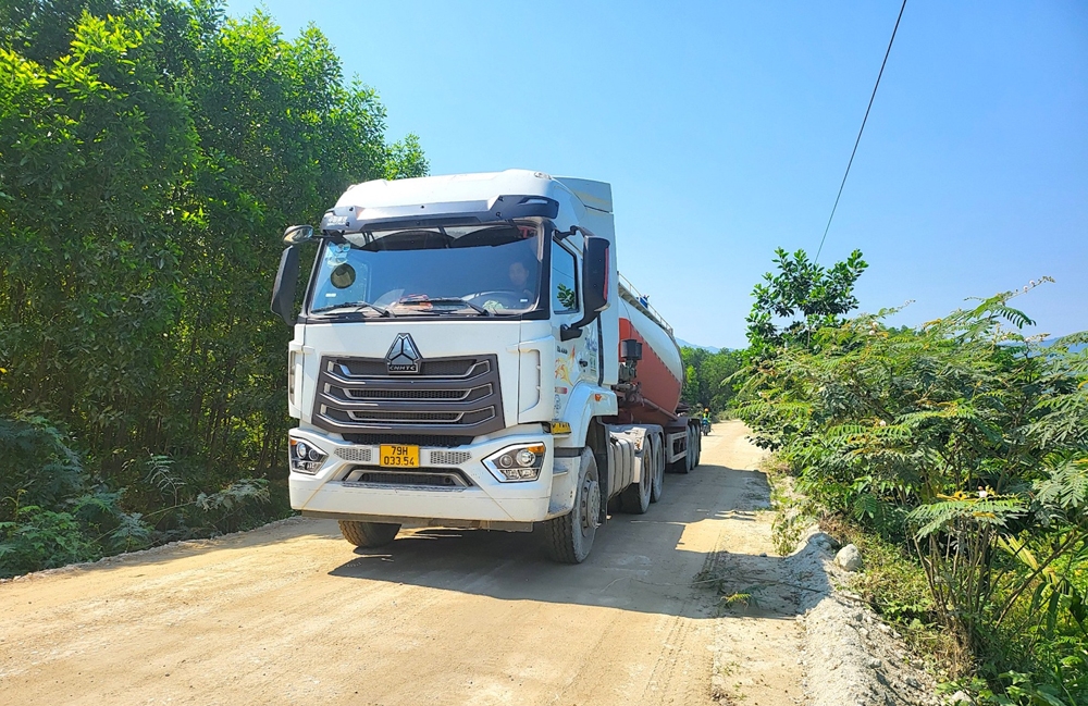 Quan tâm hoàn trả các tuyến đường dân sinh phục vụ thi công cao tốc Quảng Ngãi – Hoài Nhơn