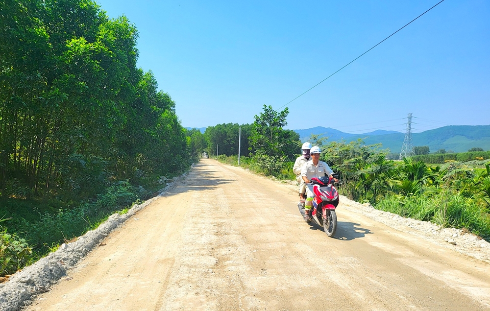 Quan tâm hoàn trả các tuyến đường dân sinh phục vụ thi công cao tốc Quảng Ngãi – Hoài Nhơn