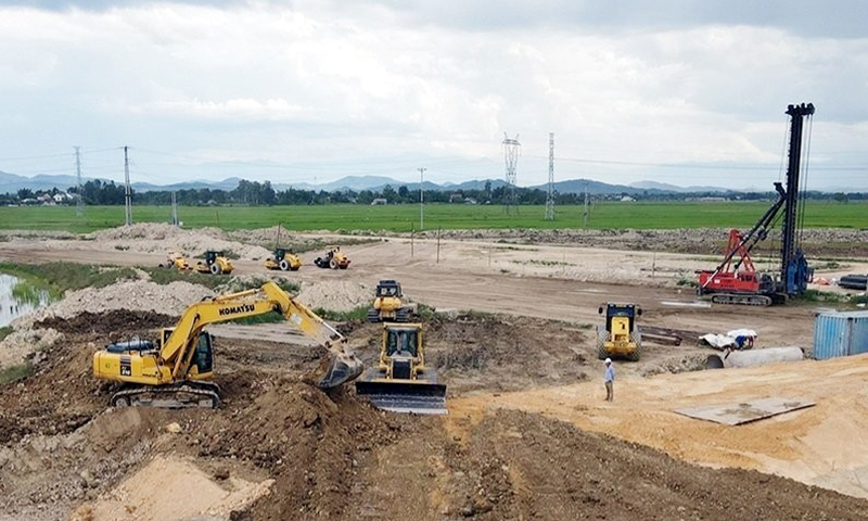 Hà Tĩnh: Dư nợ trong lĩnh vực công nghiệp - xây dựng tăng mạnh những tháng đầu năm