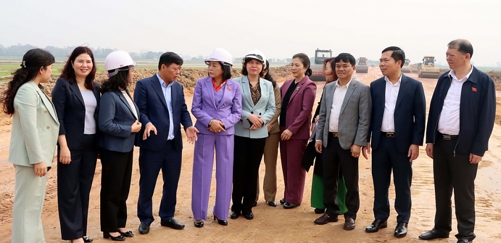 Đoàn giám sát của Quốc hội thăm và khảo sát các dự án trọng điểm tại Bắc Ninh