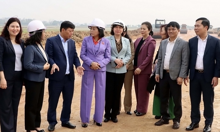 Đoàn giám sát của Quốc hội thăm và khảo sát các dự án trọng điểm tại Bắc Ninh