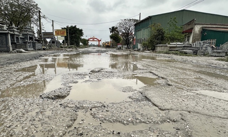 Hoa Lư (Ninh Bình): Đường giao thông làng nghề đá Ninh Vân xuống cấp nghiêm trọng