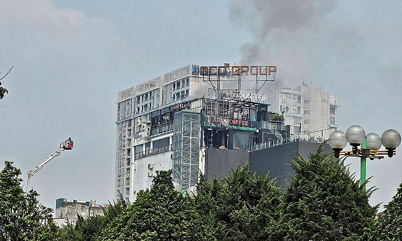 Hà Nội: Cháy lớn tại Trung tâm thương mại OCD Plaza số 1 Ô Chợ Dừa