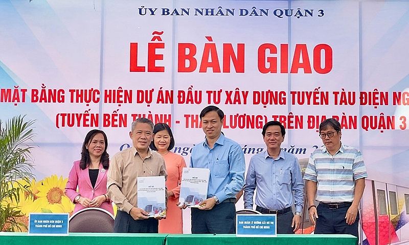 Thành phố Hồ Chí Minh: Quận 3 bàn giao 57 mặt bằng cho dự án metro số 2