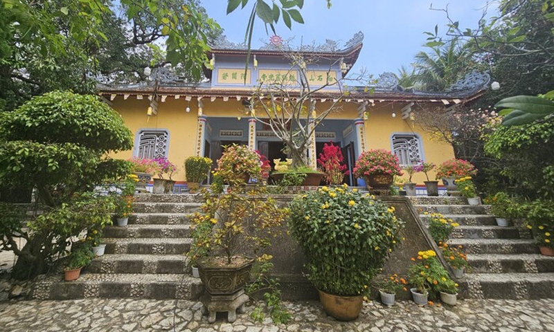 Phú Yên: Chùa Từ Quang mang nét kiến trúc độc đáo với vườn xoài Đá Trắng