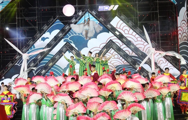 Hàng ngàn khán giả hòa mình cùng vũ điệu Amazing Binh Dinh Fest 2024