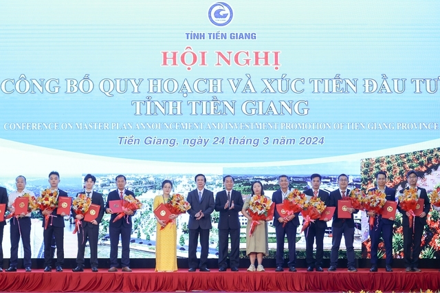 Thủ tướng chỉ rõ '1 trọng tâm, 2 tăng cường, 3 đẩy mạnh' trong thực hiện Quy hoạch tỉnh Tiền Giang