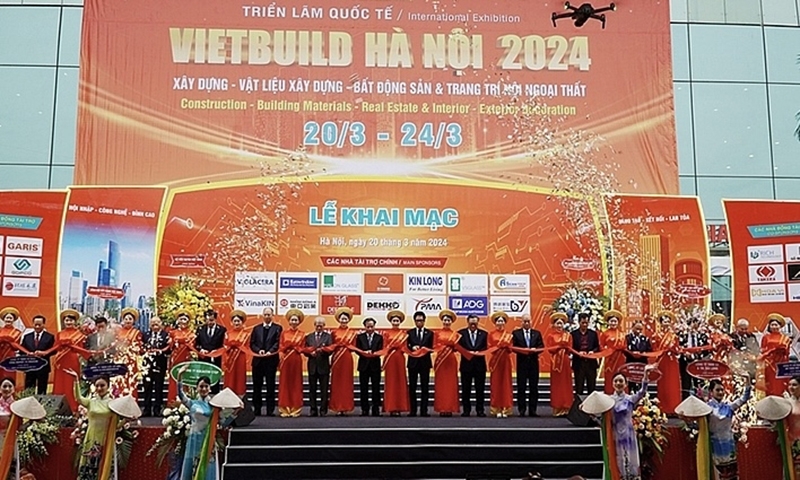 The Opening of the First International Vietbuild Hanoi Exhibition 2024