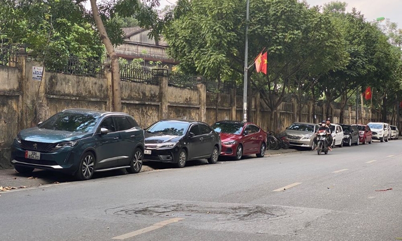 Long Biên (Hà Nội): Nan giải vấn đề bãi đỗ xe trên địa bàn phường Gia Thụy