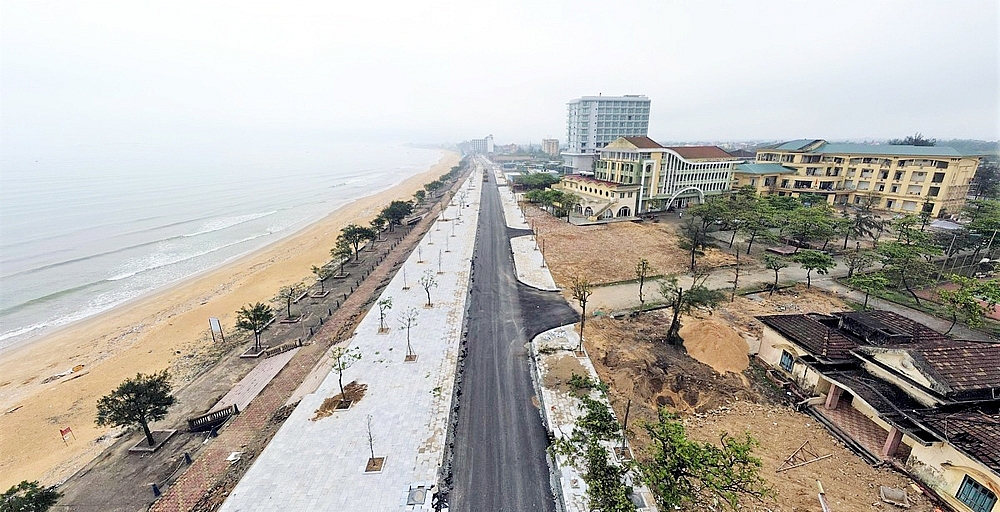 Hà Tĩnh: Đầu tư hạ tầng cơ sở phục vụ du khách mùa du lịch biển năm 2024