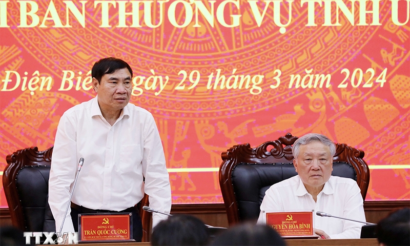 Chánh án Tòa án Nhân dân Tối cao Nguyễn Hòa Bình thăm và làm việc tại Điện Biên