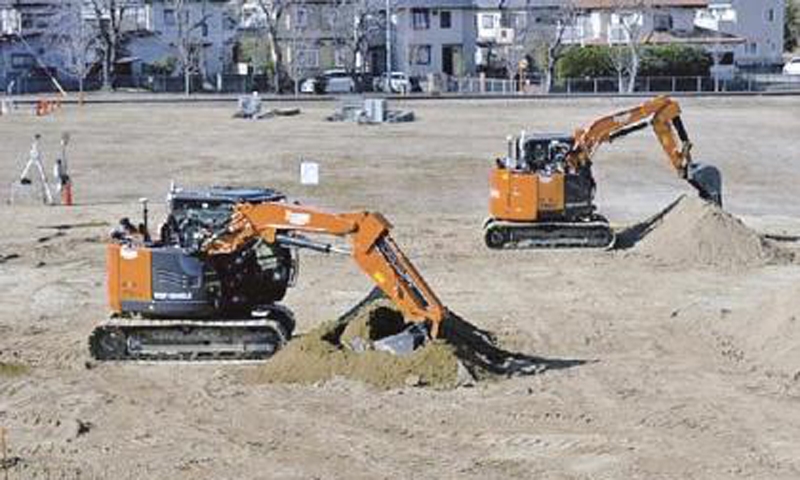 Japanese construction companies develop autonomous control system for multiple hydraulic excavators
