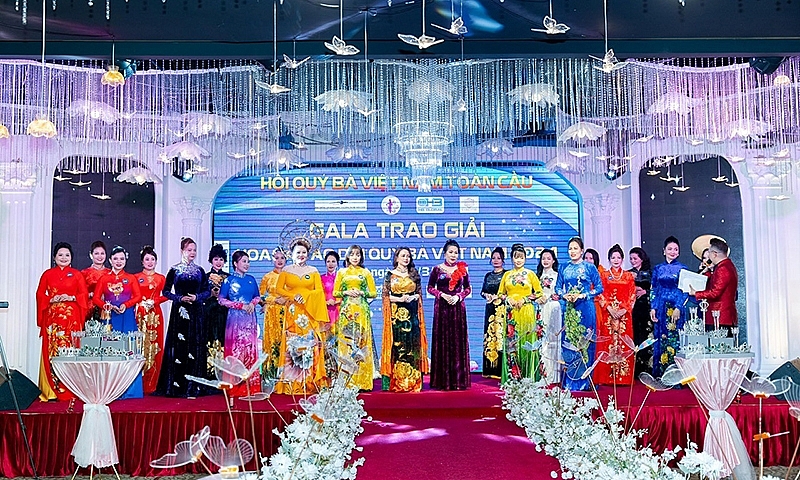 Hoa hậu Áo dài quý bà Việt Nam 2024: Tôn vinh những người đẹp quảng bá áo dài truyền thống dân tộc