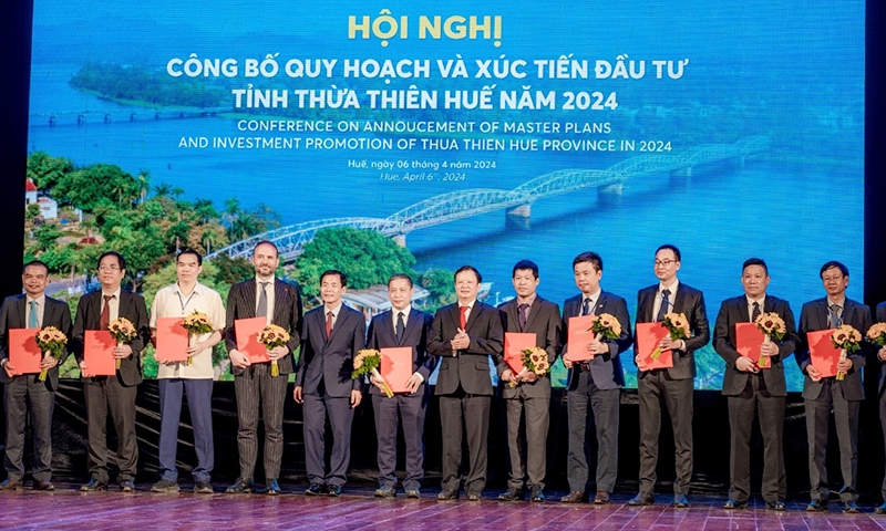 Thừa Thiên - Huế: Trao chứng nhận đầu tư 11 dự án, tổng vốn đầu tư 9.134 tỷ đồng