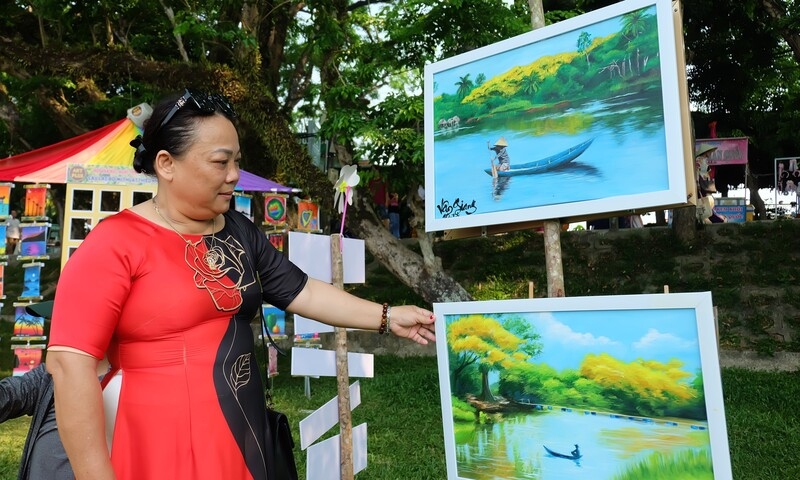 Quảng Nam: Rộn ràng lễ hội Tam Kỳ mùa hoa sưa 2024
