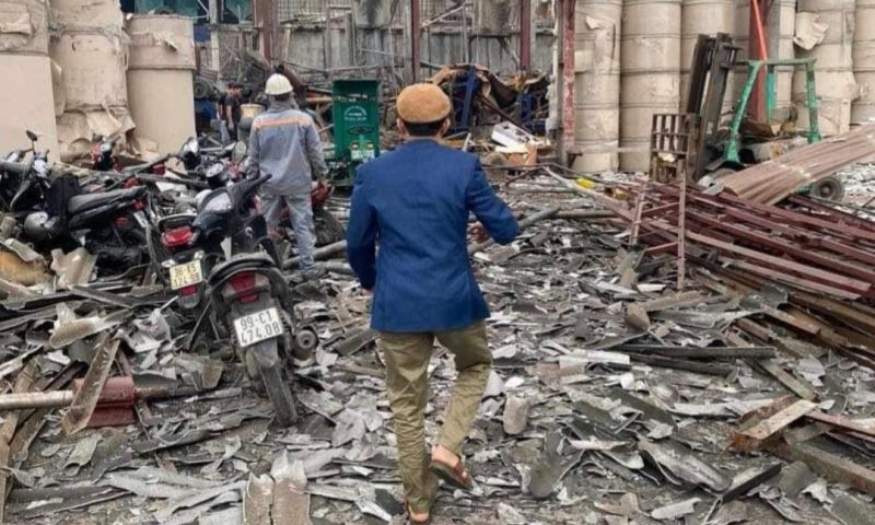 Bắc Ninh: Nghi nổ khí gas bể ngầm ở Công ty giấy, 1 người thương vong