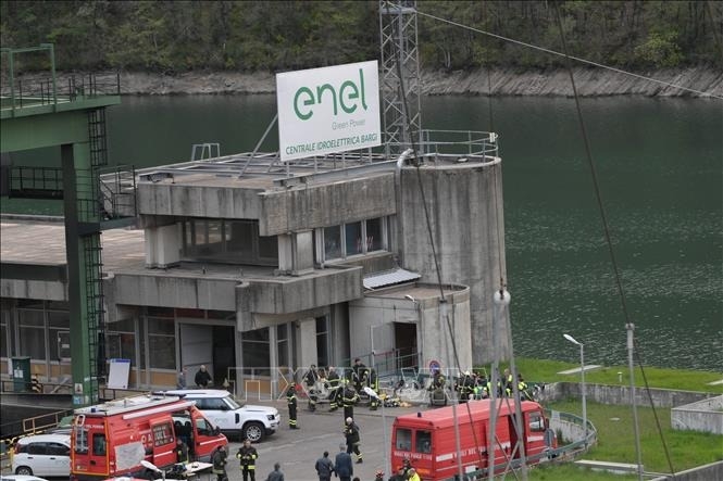 Cháy nổ lớn gây nhiều thương vong ở nhà máy thủy điện của Italy