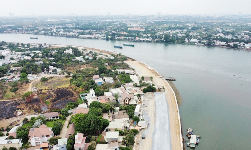 Dự án kè và đường ven sông Đồng Nai: Sớm “gỡ” nút thắt mặt bằng