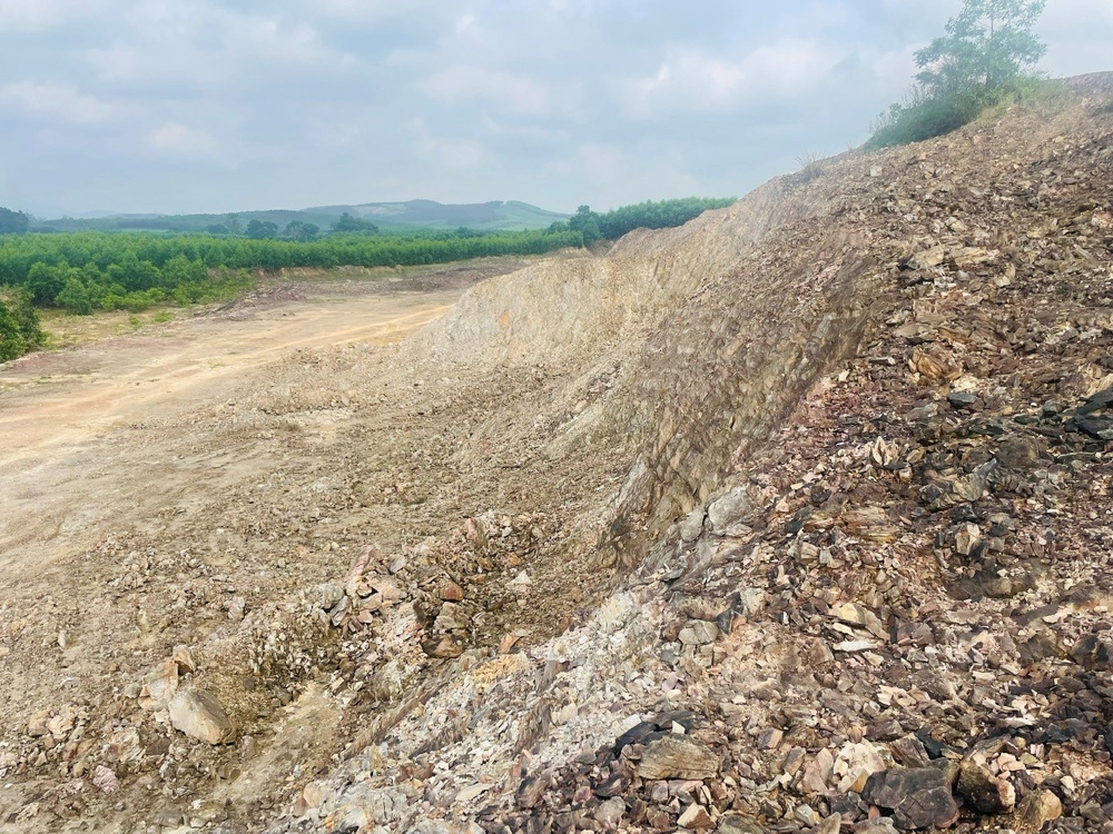 Lệ Thủy (Quảng Bình): Mỏ cải tạo đất “quên” phục hồi môi trường vì gặp đá?