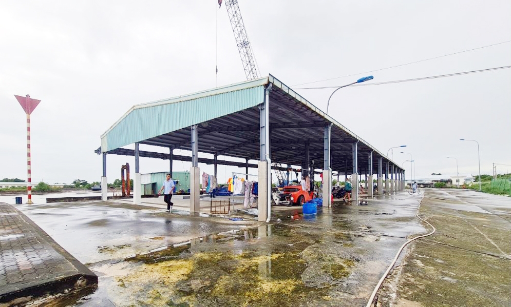 Cà Mau: Cận cảnh bến cá đầu tư xây dựng 70 tỷ đồng 5 năm qua không hoạt động