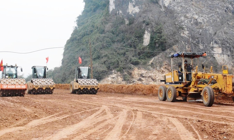 HoREA đề xuất nhập khẩu cát từ Campuchia để phục vụ thi công các công trình trọng điểm