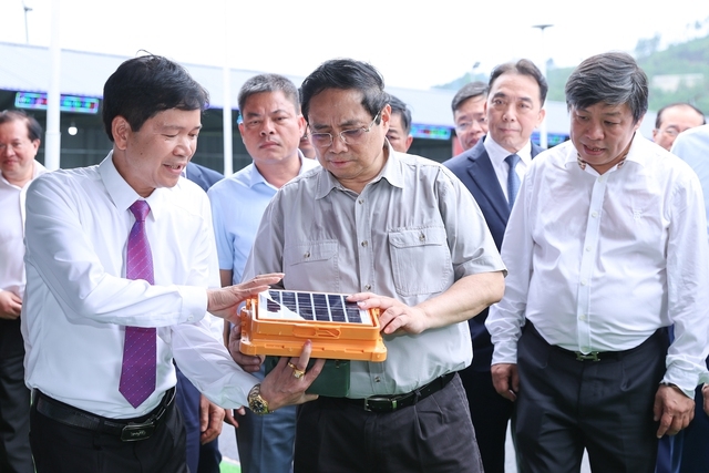 Thủ tướng thăm cửa khẩu Hữu Nghị và khảo sát một số dự án tại Lạng Sơn