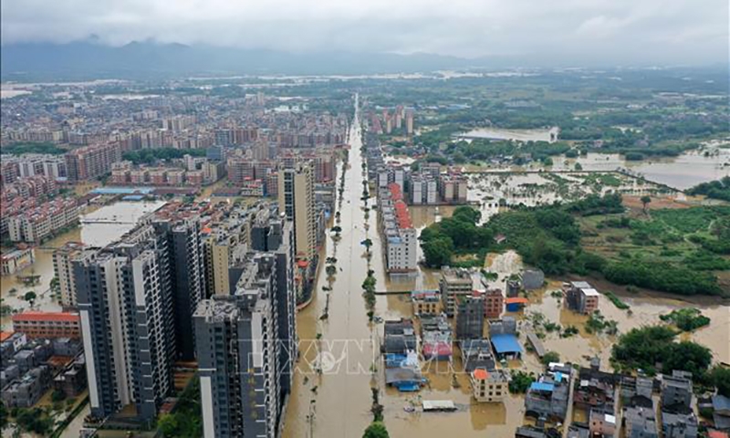 Trung Quốc: Lũ lụt nghiêm trọng tại tỉnh Quảng Đông, 11 người mất tích