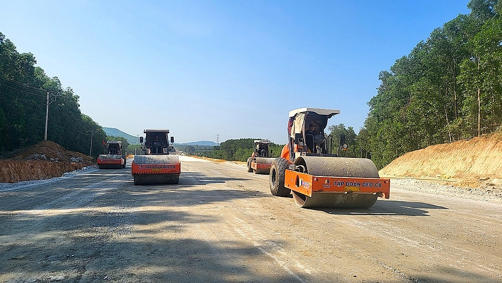 Công bố đơn giá nhân công, ca máy và thiết bị thi công xây dựng trên địa bàn tỉnh Quảng Ngãi