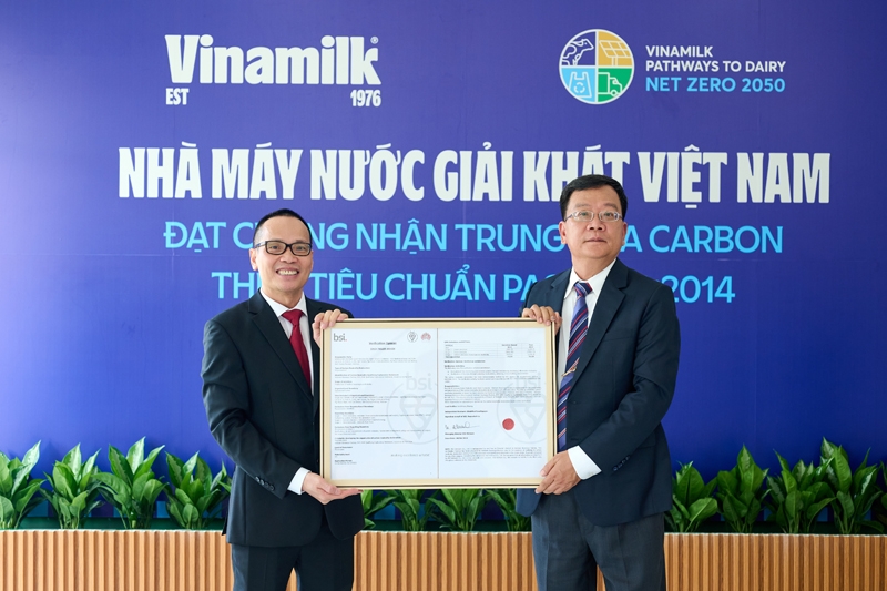 Thêm 1 nhà máy của Vinamilk đạt chứng nhận quốc tế về trung hòa carbon